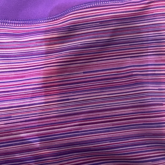 Purple/ Pink Under Armor Short Size Small - Picture 2 of 3